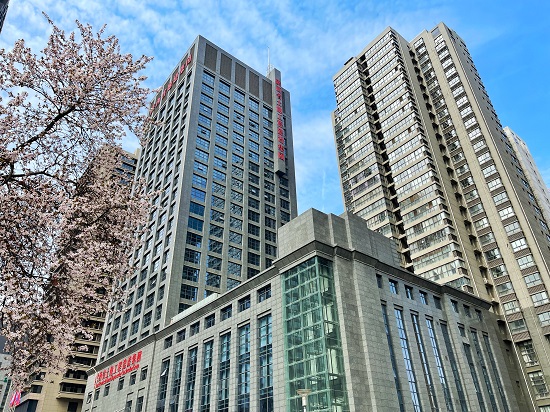 2015年，喬遷至高新區(qū)光泰路7號自建辦公大樓.jpg